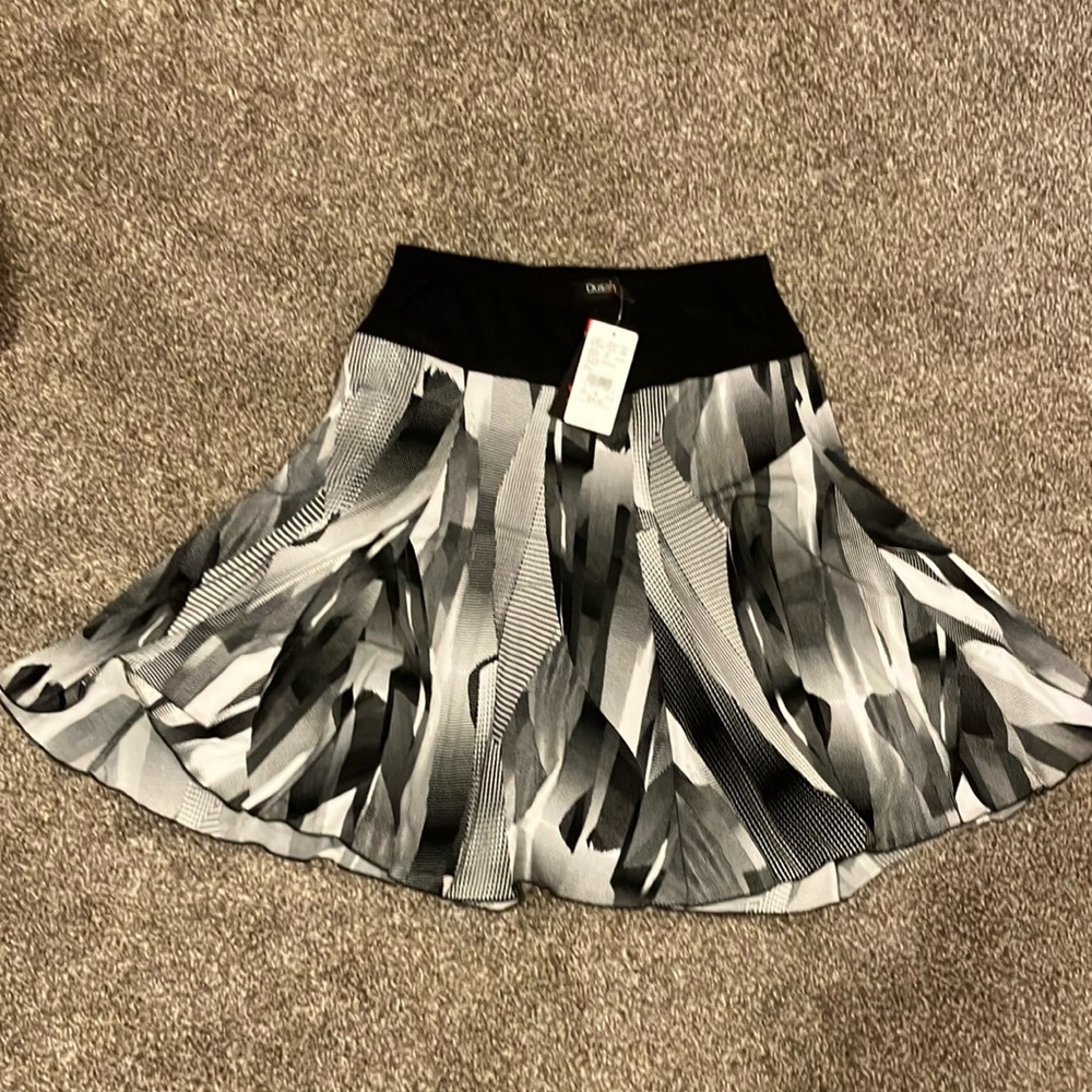 NWT Dusak Black and White Skirt - Picture 3 of 3